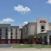 Hampton Inn & Suites Alexandria、アレクサンドリアにあるAlexandria International Airport - AEXの周辺ホテル