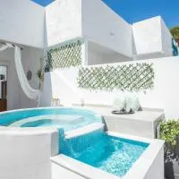 CASA MIKELE by Sarikas - SEA SIDE SUITES and STUDIOS -adults only, hotel em Faliraki