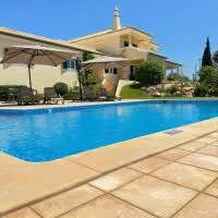 Villa Tranberg Suites, hotel u gradu Fereiras