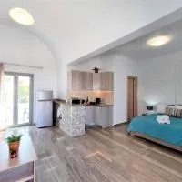 Studio Elpida Santorini
