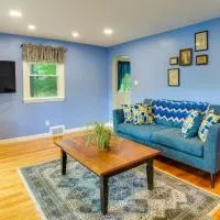 Dog-Friendly Fitchburg Vacation Rental, Hike & Ski, hotel em Fitchburg