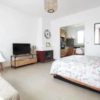 Les Nuits Bonneuilloises Le Shetland, hotel i Breteuil