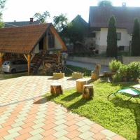 Tubej turist farm - wooden hayloft, hotel in Bohinjska Bistrica