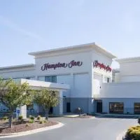 Hampton Inn Mount Airy، فندق في ماونت إيري