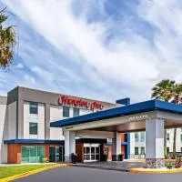 Hampton Inn Sulphur Lake Charles، فندق في سولفور