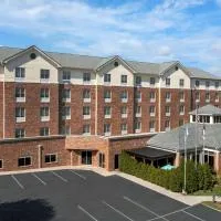 Hilton Garden Inn Charlotte/Mooresville, хотел в Муурсвил