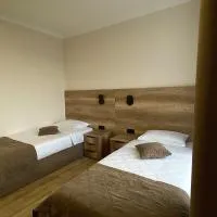 Гостинично-банный комплекс PARADISE, hotel di Shchūchīnsk