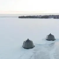 Vikajärvi Lake View Experience Igloos, hótel í Rovaniemi