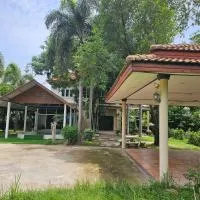Poolvilla Armthong Home, viešbutis mieste Ban Nong Toei