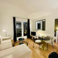 Lille Saint Maur, hotel u gradu La Madlen