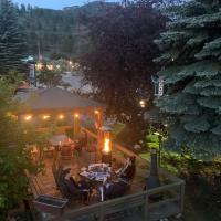 Destination INN, hotel i Radium Hot Springs