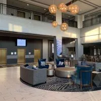 DoubleTree Suites by Hilton Hotel & Conference Center Chicago-Downers Grove, viešbutis mieste Dauners Grovas