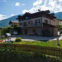 Agritur Agrihouse, hotel i Dercolo