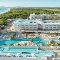 Iberostar Selection Albufera Park All Inclusive, hotel di Playa de Muro
