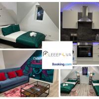 Luxury & Modern 1 BR Apartment 5Plus Guests Couples Families Business SleeepOva Short Lets & Serviced Accommodation