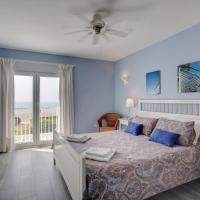 Your Vacation Retreat Right On The Beach, hotel en Casares