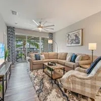 Golf Condo- Resort Pool- LakeView- 10mi to beaches – hotel w mieście Naples