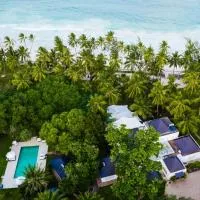Searenity Beach Villa, готель у місті Діані-Біч