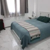 Όμορφο καινούργιο διαμέρισμα σε μικρή πολυκατοικία: Voroklini şehrinde bir otel