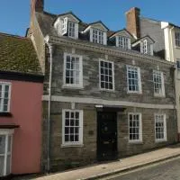 Chain House - Historic and Gorgeous, Spacious and Private, hotel em Modbury