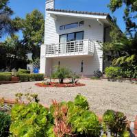 Large Luxury Studio with View in Santa Monica, hotel near Santa Monica Municipal Airport - SMO, Santa Monica