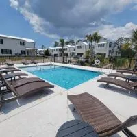 5 Star 4/3 sleeps 16 with Arcade GAME ROOM & POOL!, Hotel in Orange Beach