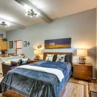 Angel Fire Studio w/ Fireplace, Walk to Resort!, Hotel in Angel Fire