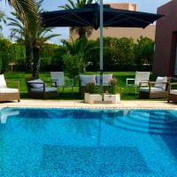Luxury Villa in La Marsa with Pool, hotel Tuniszban