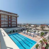 Grand Hotel & Riviera, ξενοδοχείο στο Λίντο ντι Καμαϊόρε