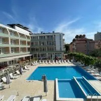 Hotel Onyx, ξενοδοχείο σε Kiten