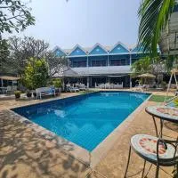 Willkris Resort วิลล์คริส รีสอร์ท, hotel i Bang Sare