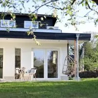 Stijlvol huisje met veranda! Tuynloodz A, hotelli kohteessa Beers