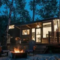 Cherhill में, होटल Refuge Bay's Aqua Tiny Home - Luxury Off Grid Escape