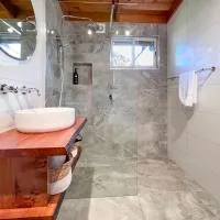 HEXAGON BEACH HOUSE Binalong Bay of Fires Views, hotel a Binalong Bay
