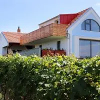 Vinařství U sv. Kříže, khách sạn ở Prušánky