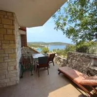 Apartments Belvedere - A3, Hotel in Nečujam