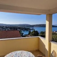 Apartments Belvedere - A4, Hotel in Nečujam