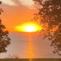 Cottage on the Lake โรงแรมในAmerican Falls