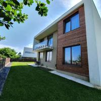 A scenic view over the city of Cluj-Napoca!, hotel in Feleacu