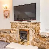 Delightful Garforth Home، فندق في غارفورث
