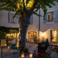La Maison Sur La Sorgue - Esprit de France, ξενοδοχείο στο LʼIsle-sur-la-Sorgue