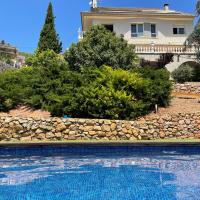Casa con piscina y vistas en Vallirana/Barcelona