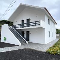 Apartamentos 4 estações, хотел в Faja Grande