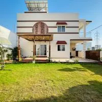 Luxurious Homestay in Ujjain, hotel u gradu Udžajin