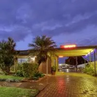 Oasis Motor Inn, hotelli kohteessa Broken Hill