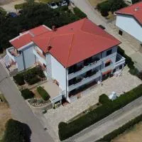 Apartments Anastazija, hotel di Pag