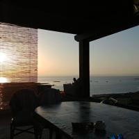 Panoramic villa on top of Capo Falcone, hotel em Stintino