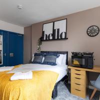 City Centre Studio 2 with Kitchenette, Free Wifi and Smart TV with Netflix by Yoko Property