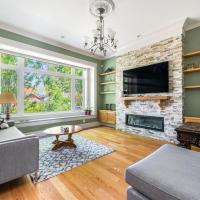 Vancouver Haven: Luxurious 5-Bedroom Retreat, hotel sa Point Grey, Vancouver