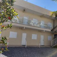 Apartamentos Kairos, готель в районі Praia das Toninhas, у місті Убатуба